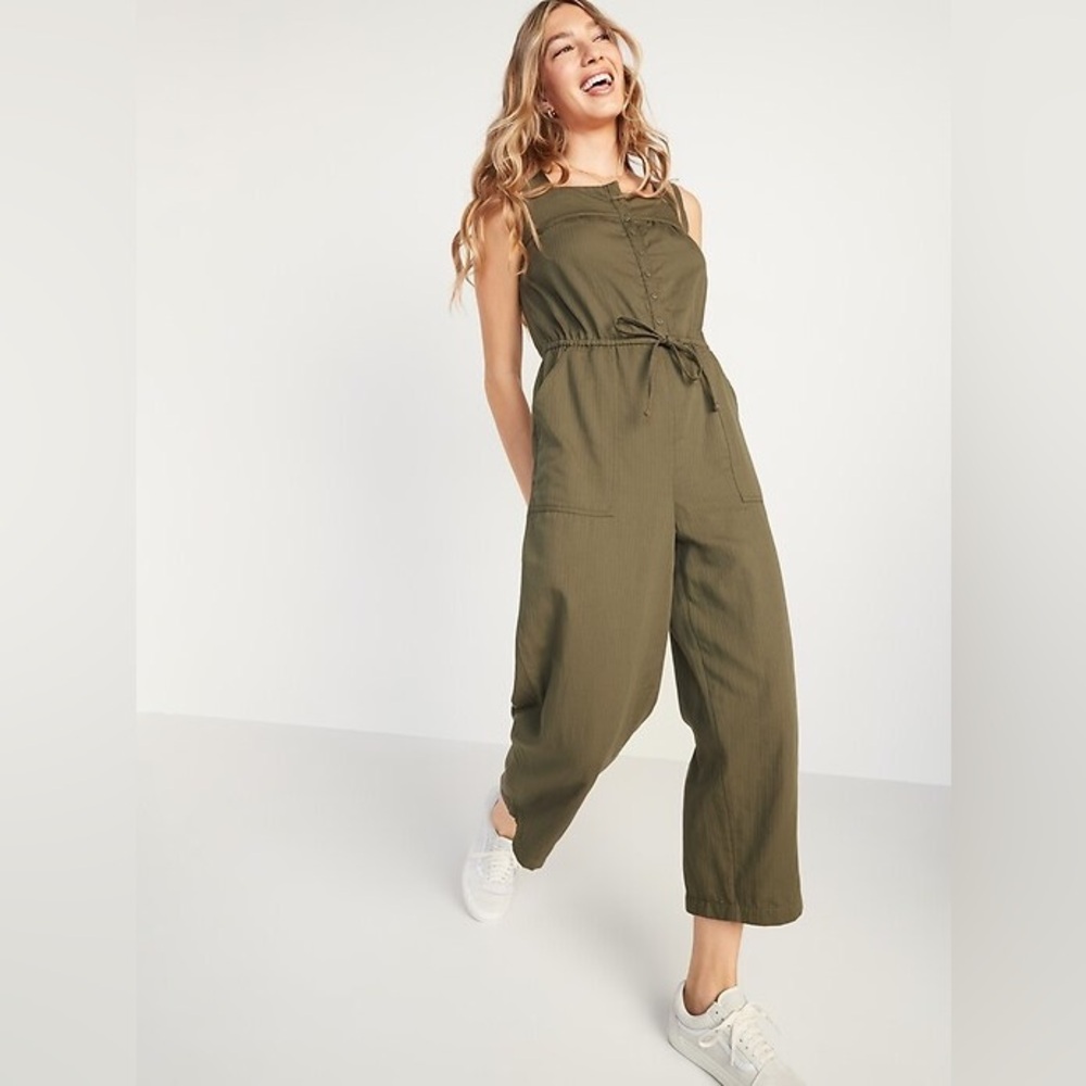 Green Old Navy jumpsuit